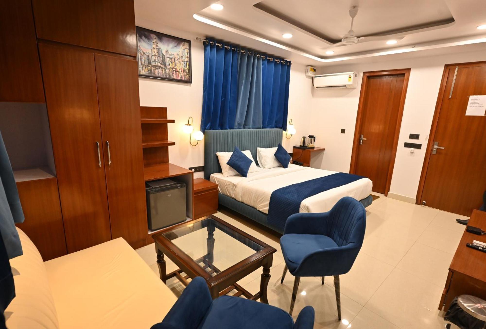 Hotel Down Town Paschim Vihar Delhi  Exterior photo